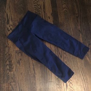 Athleta chaturanga Capri leggings